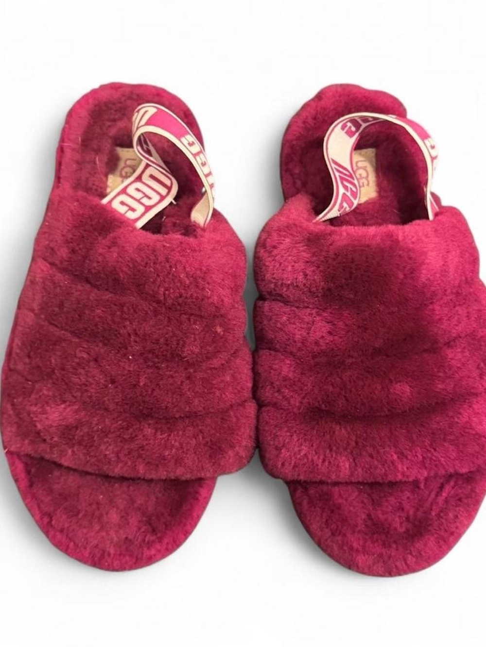 Womens UGG Fluff Yeah Slides
Burgundy Plush Fur Slippers